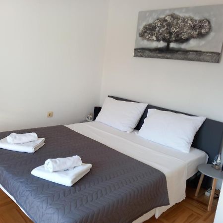 Apartments Mira Lopar Extérieur photo