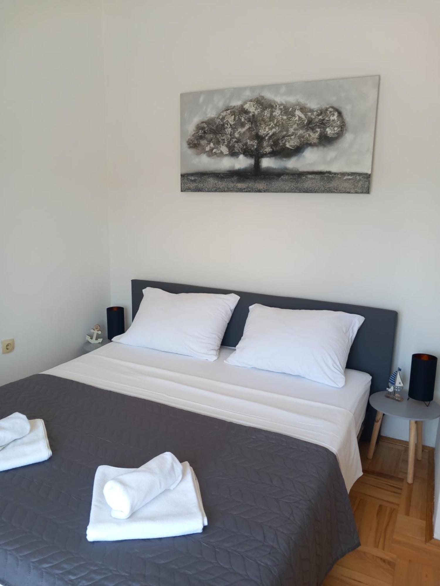 Apartments Mira Lopar Extérieur photo